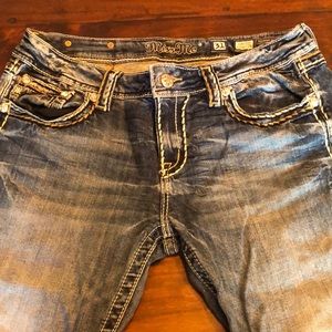 Miss Me Signature Cuffed Capri Jeans